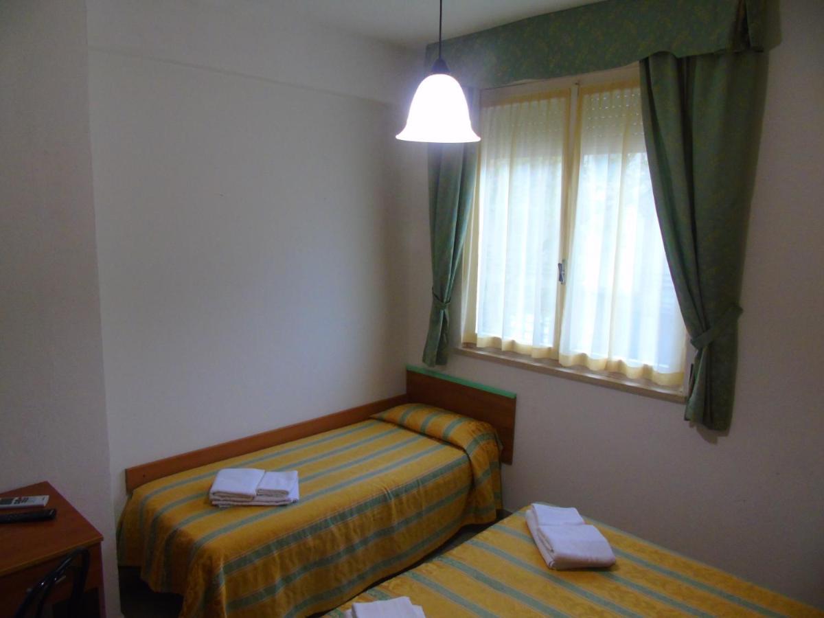 Hotel Zeus Lido Di Classe Room Only Εξωτερικό φωτογραφία